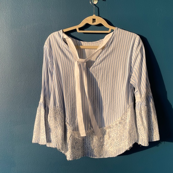 Long sleeve stripped lace top - Picture 5 of 8